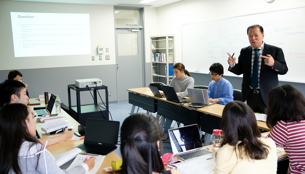 関西学院大学 大学院学部副専攻 国連 外交プログラム 大学院副専攻 国連 外交コース 国際開発ジャーナル社